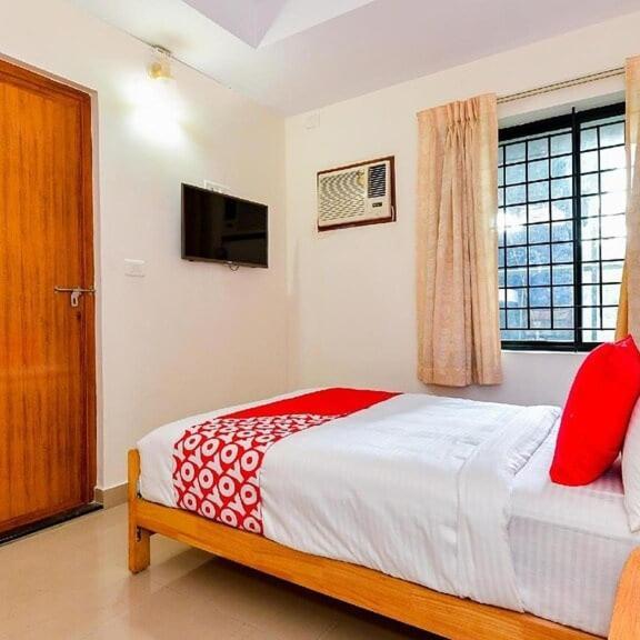 Hotel Tri-Star Residency Kochi Exterior foto