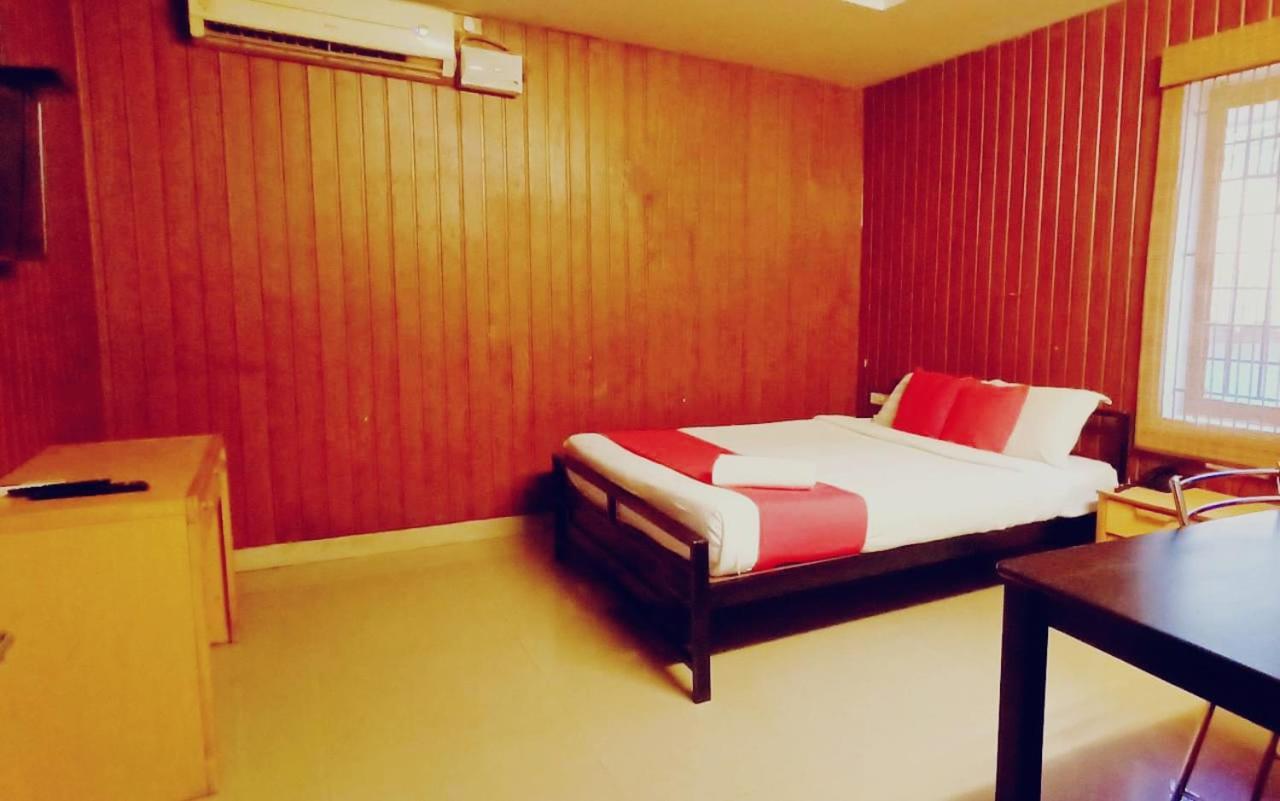Hotel Tri-Star Residency Kochi Exterior foto