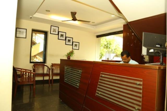 Hotel Tri-Star Residency Kochi Exterior foto