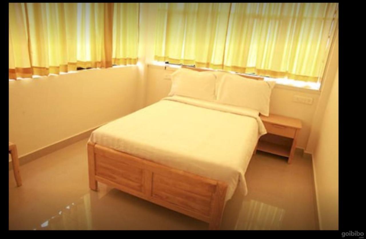 Hotel Tri-Star Residency Kochi Exterior foto