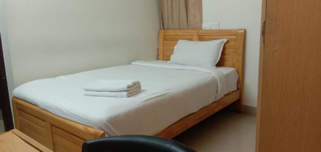 Hotel Tri-Star Residency Kochi Exterior foto
